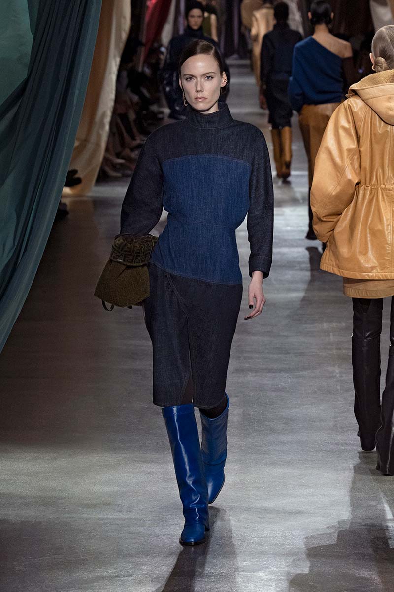 Jurkentrends voor winter 2024 2025. Photo courtesy of Fendi