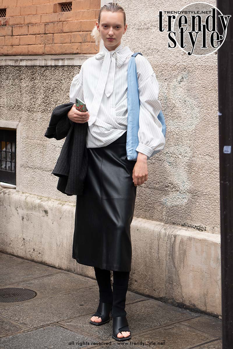 Model streetstyle. Vier modellen looks. Foto Charlotte Mesman