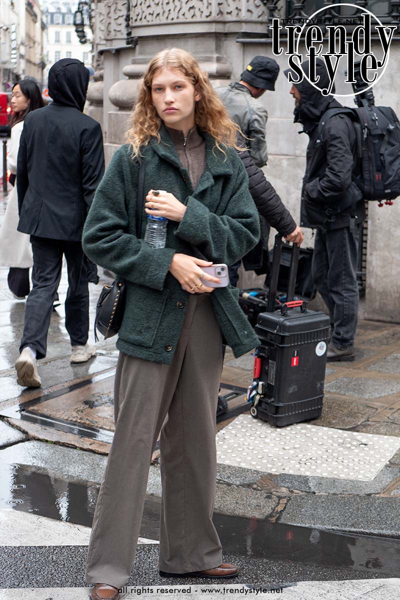 Apolline Rocco Fohrer bij Dries van Noten. Foto Charlotte Mesman