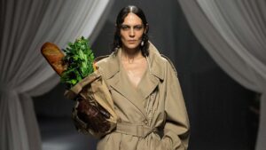 Zo zien de trench coats voor herfst winter 2024 2025 eruit