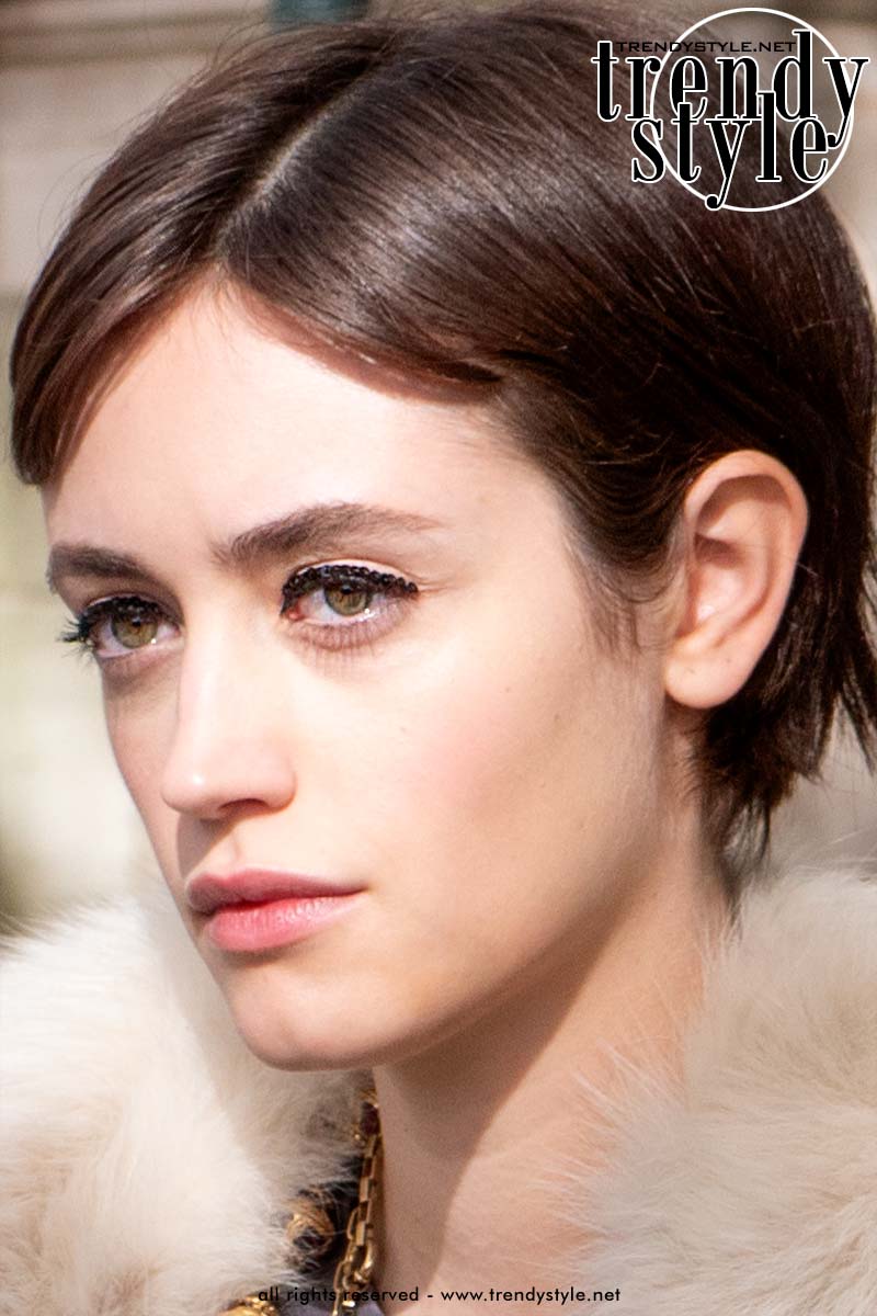 Deze party make-up à la Chanel is simpel en glam