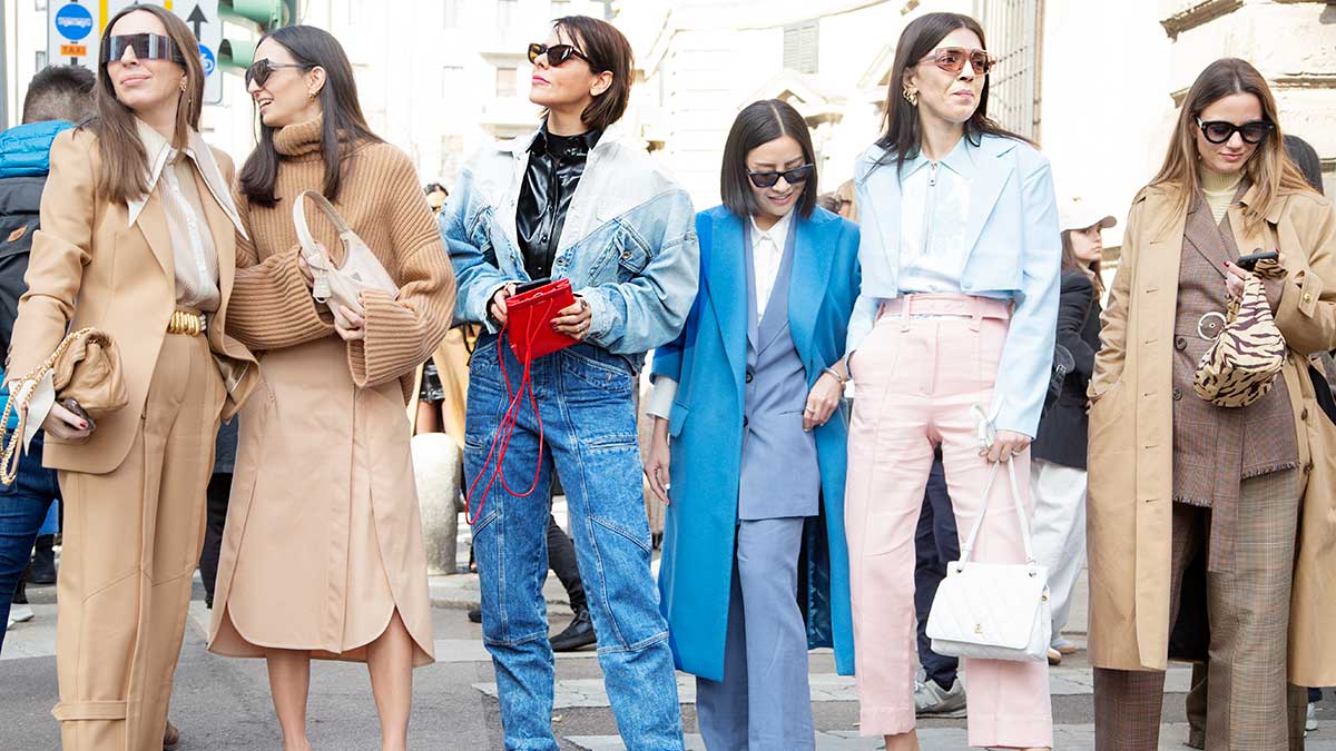 Hover magneet Uitvoeren Streetstyle mode zomer 2020. Jaren '80 spijkerbroeken